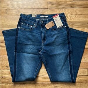 NWT Levi's 725 High-Rise Bootcut Dark Indigo Jeans 31x30
